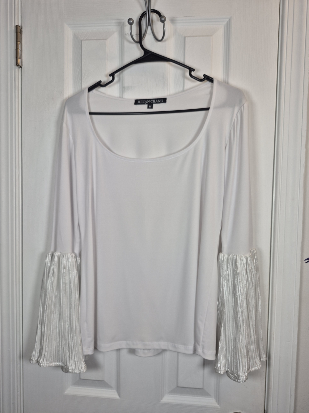 Julian Chang White Scoop Neck Top Metallic Pleated Bell Sleeve Blouse M